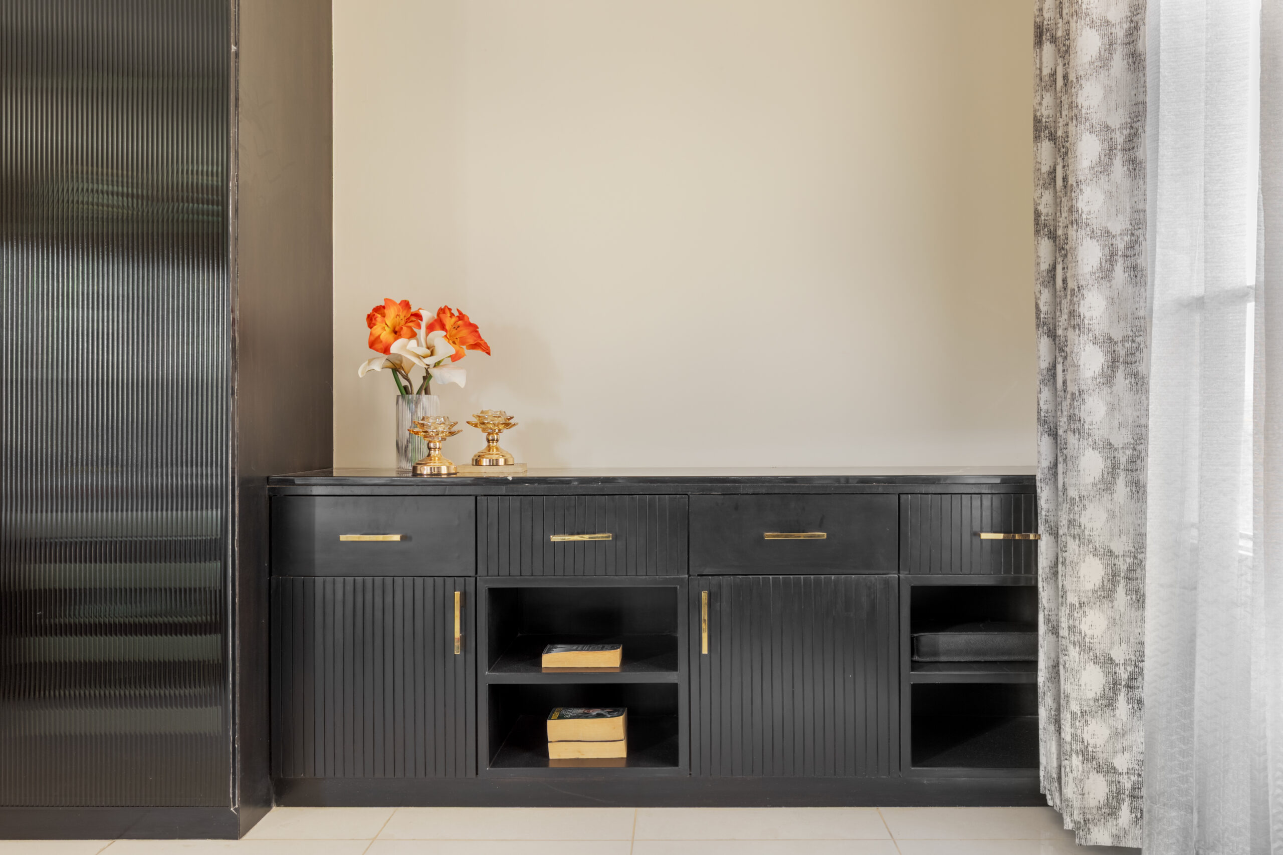 Interior with curated furniture — Buildunos portfolio showcase preview